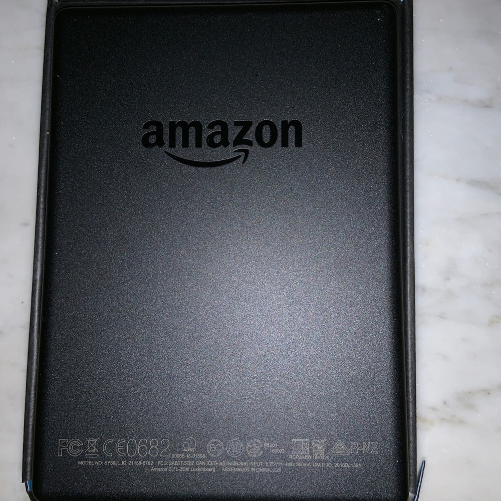 Amazon Kindle - Picture 3 of 5